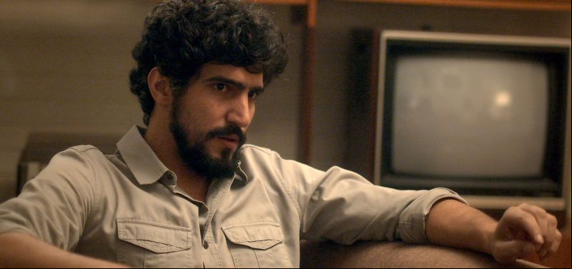 Gustavo pede a benção de Renato para namoro com Rimena